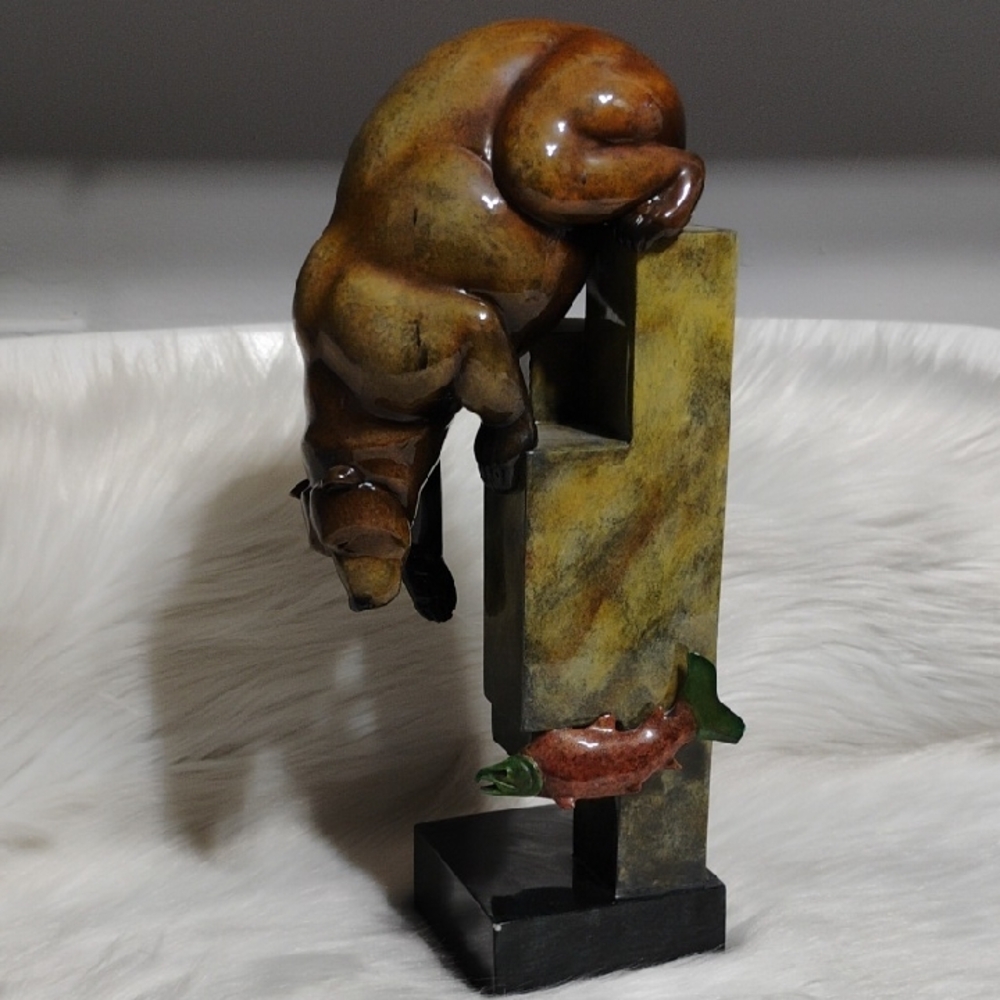 (BX44) Imago Oso Close Topaz Marble Bear & Salmon Sculpture By Stephen Herrero